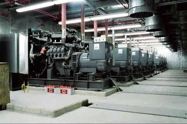 发电机组安装现场