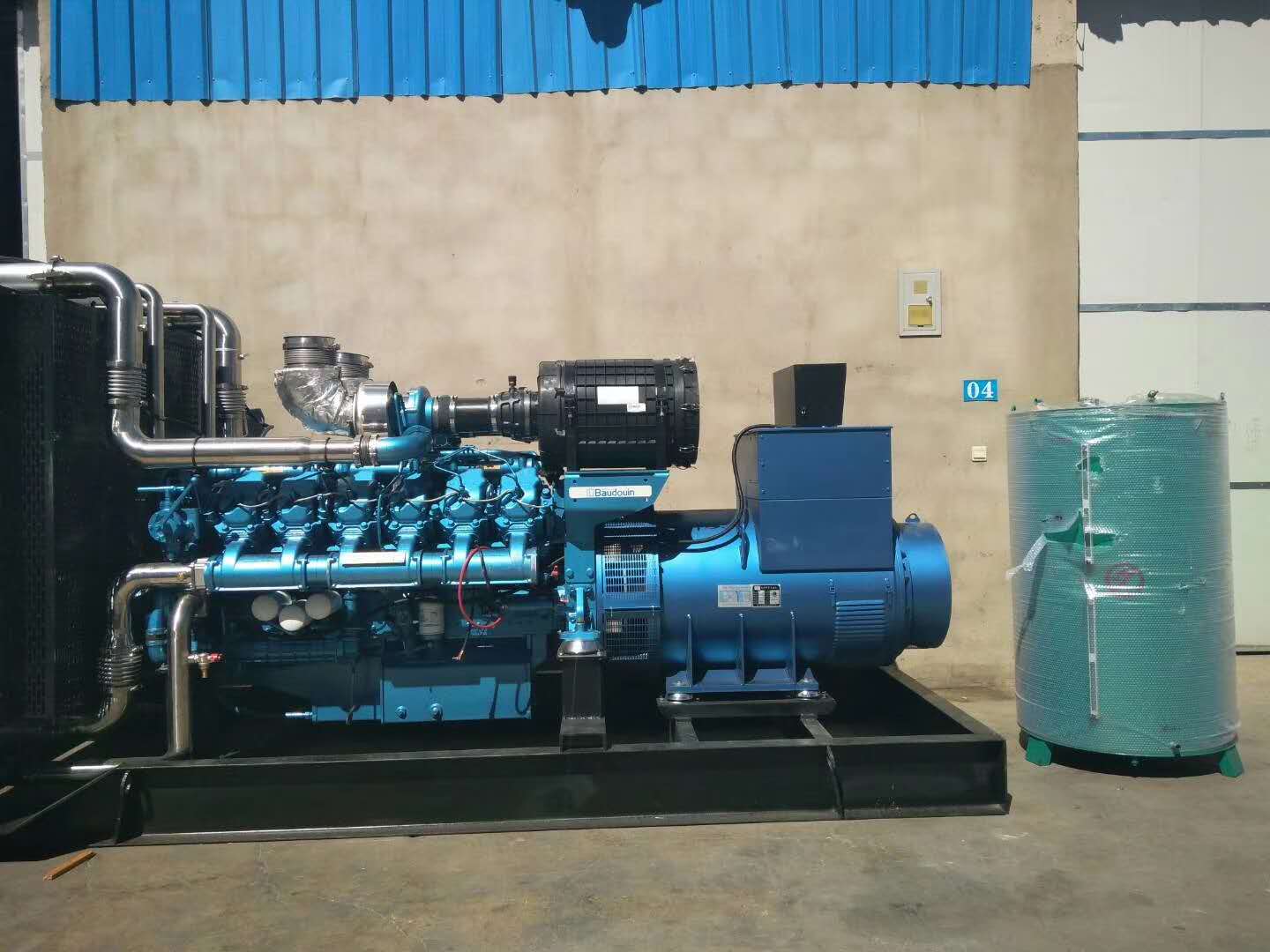 发电机组安装现场